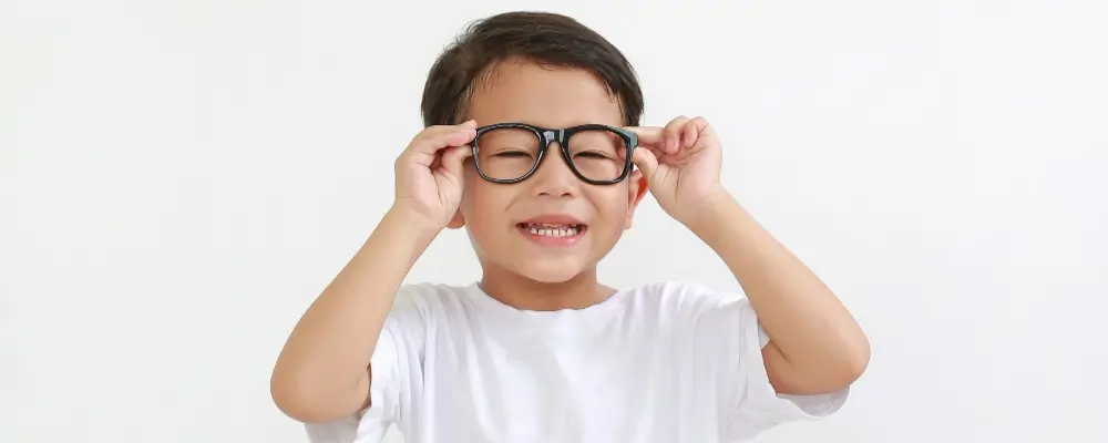 วิธีชะลอค่าสายตาไม่ให้เพิ่มเร็ว (ทำง่ายมาก)