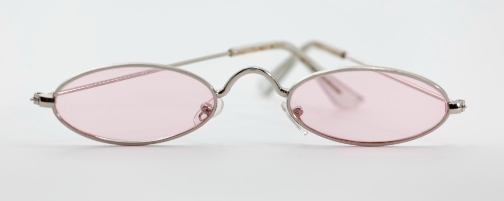 2) ทรงรี (Oval) ที่ดูนุ่ม แต่เรียบ